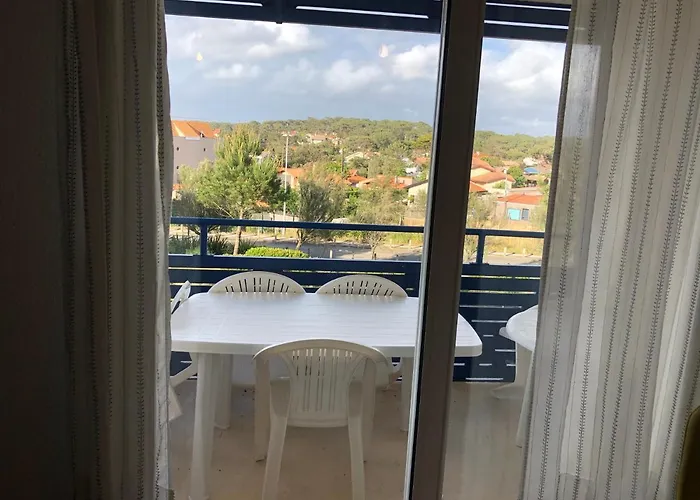 Appartement Climatise Avec Piscine & Mer Bleu Marine