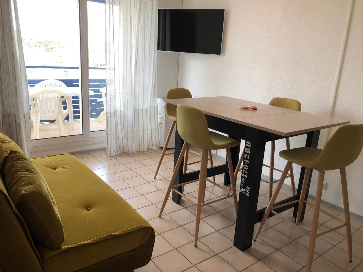 Apartment Climatise Avec Piscine & Bleu Marine *